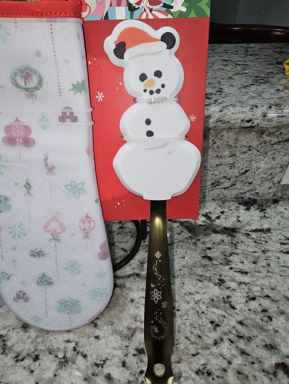 Disney Parks Christmas Silicone Oven Mitt & Mickey Snowman Spatula New